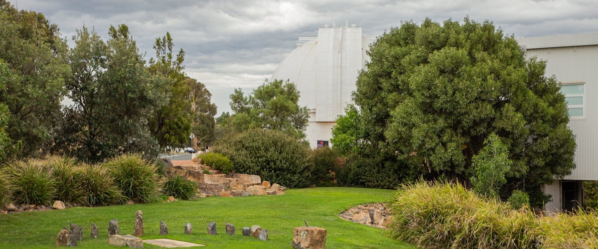Mount Stromlo Observatory showing a park