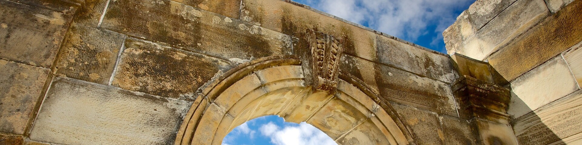 Port Arthur Historic Site ofreciendo arquitectura patrimonial, castillo o palacio y ruinas de un edificio
