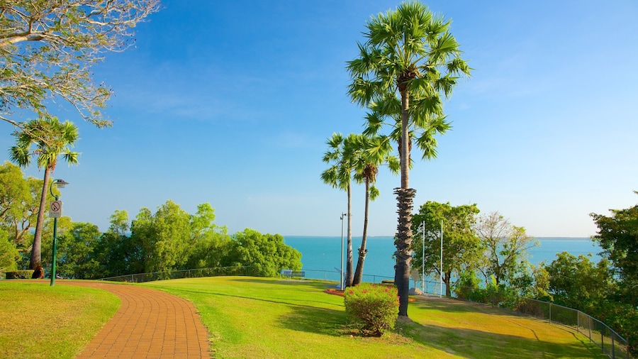Bicentennial Park bevat een park en tropische uitzichten