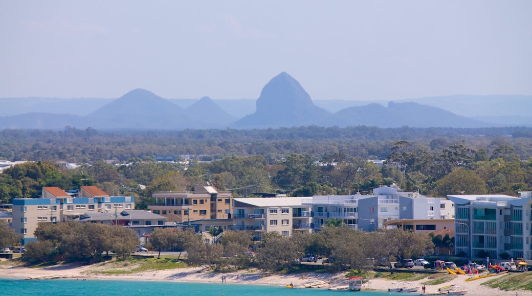 Glasshouse Mountains National Park mostrando paisagem e paisagens litorâneas