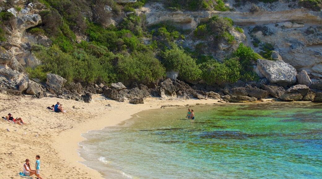 Prevelly Beach showing a sandy beach