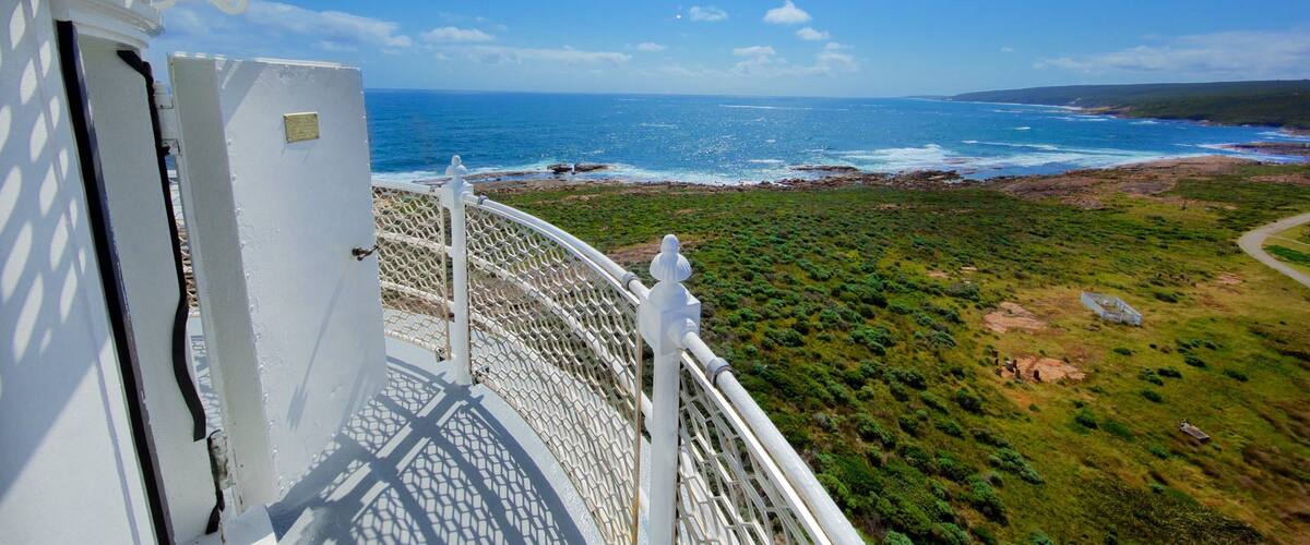 Cape Leeuwin Lighthouse showing general coastal views and rugged coastline