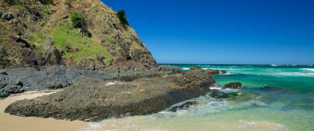 Tallow Beach which includes rugged coastline and a beach