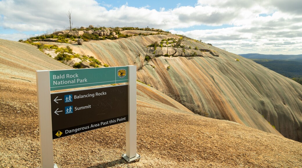Bald Rock National Park showing tranquil scenes, signage and mountains