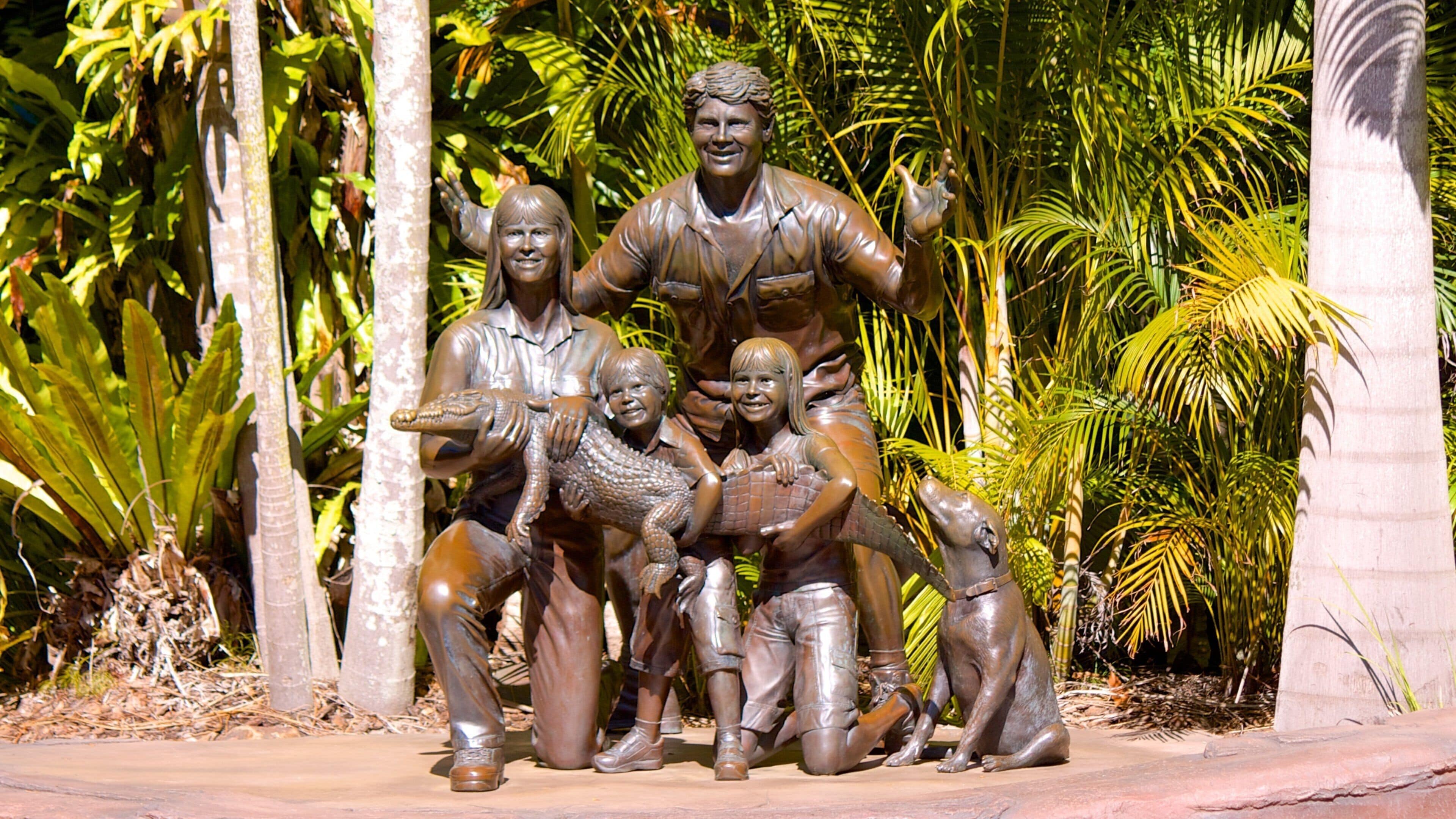 Australia Zoo featuring a statue or sculpture