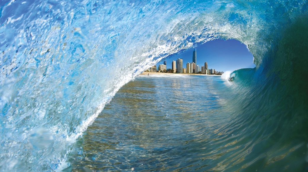 Surfers Paradise Beach which includes surf