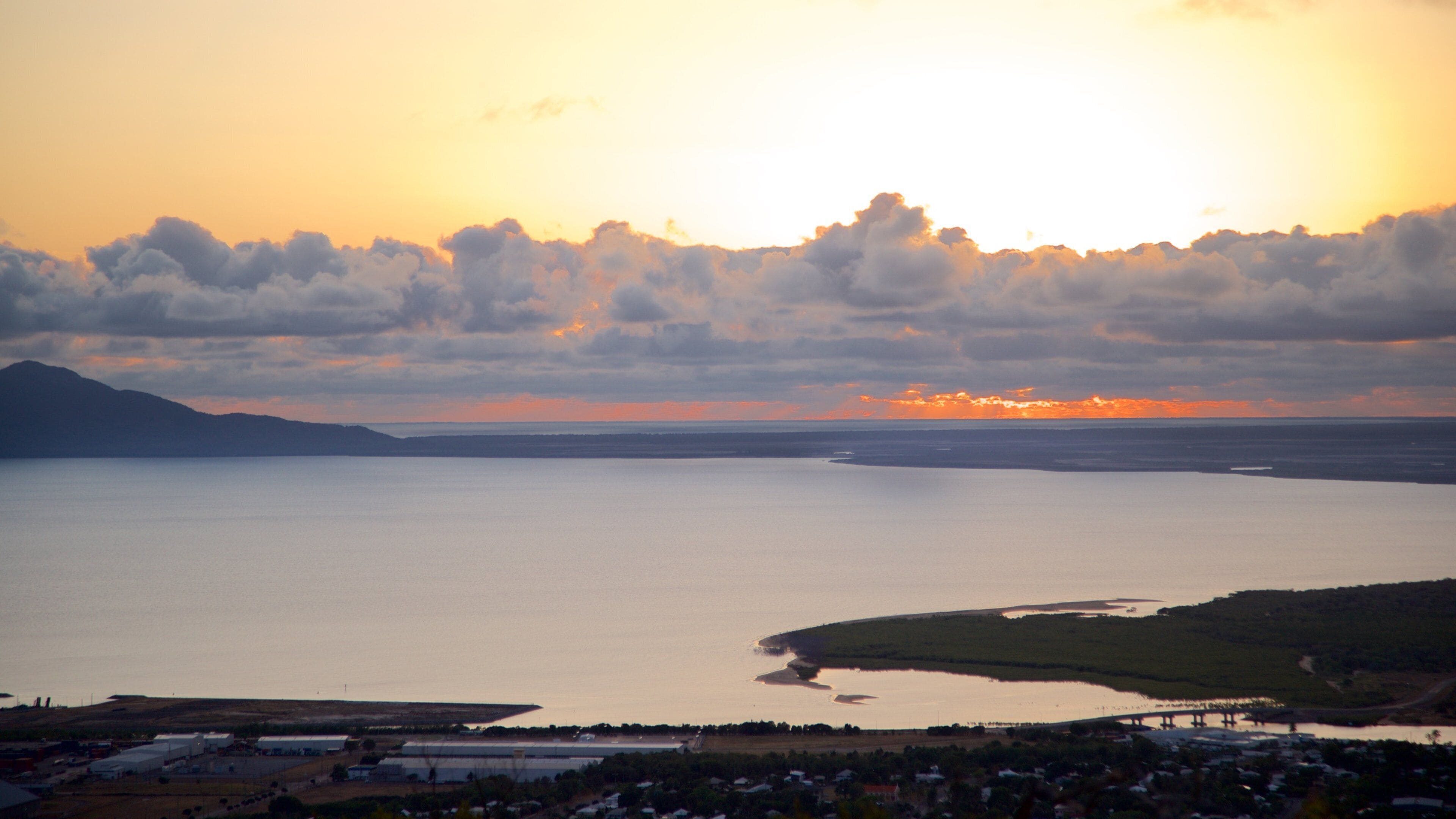 Castle Hill showing general coastal views, landscape views and a sunset