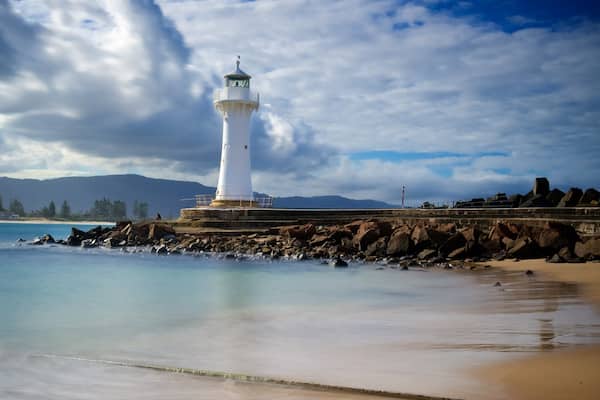 Flagstaff Hill Fort mit einem Strand und Leuchtturm