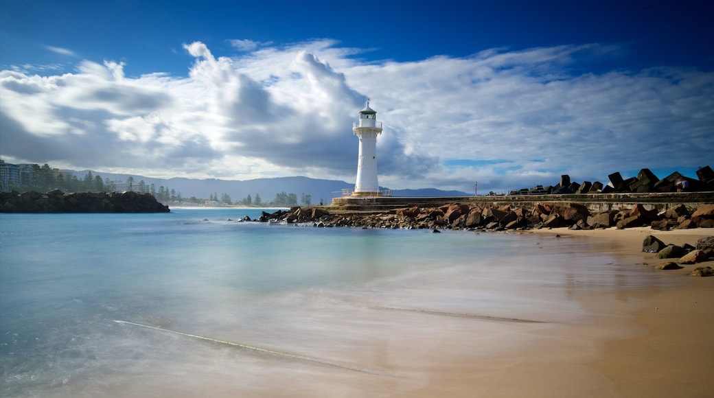 フラッグスタッフ ヒル フォート フィーチャー 岩の多い海岸線, 砂浜 と 灯台