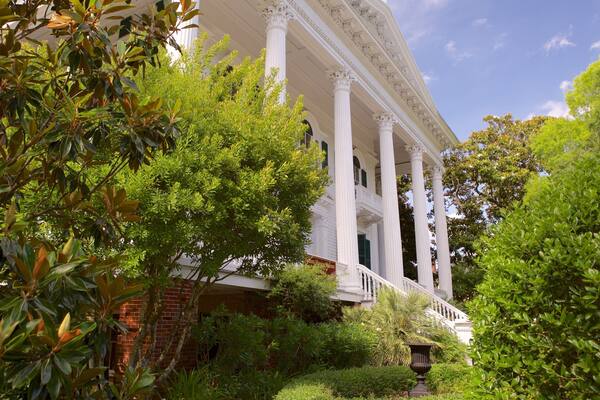 Bellamy Mansion que incluye patrimonio de arquitectura y una casa