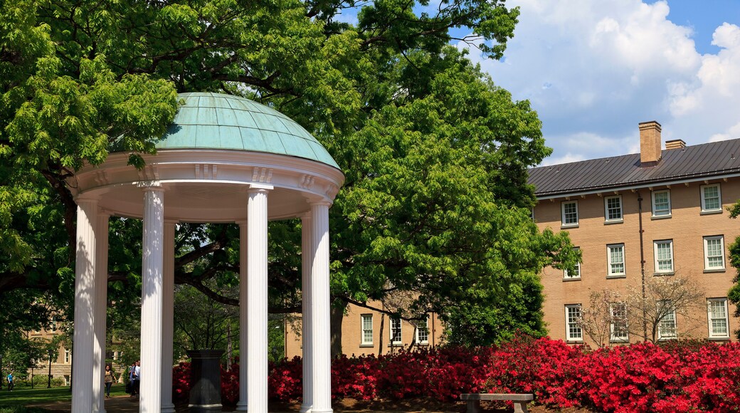 The Old Well at UNC Chapel Hill during the spring with azaleas blooming