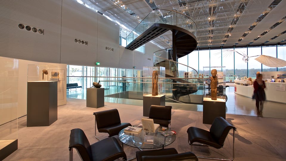 Sainsbury Centre for the Visual Arts which includes interior views and art