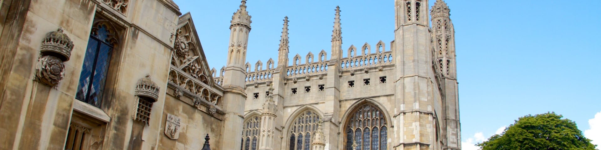 King\'s College showing heritage architecture, a church or cathedral and heritage elements