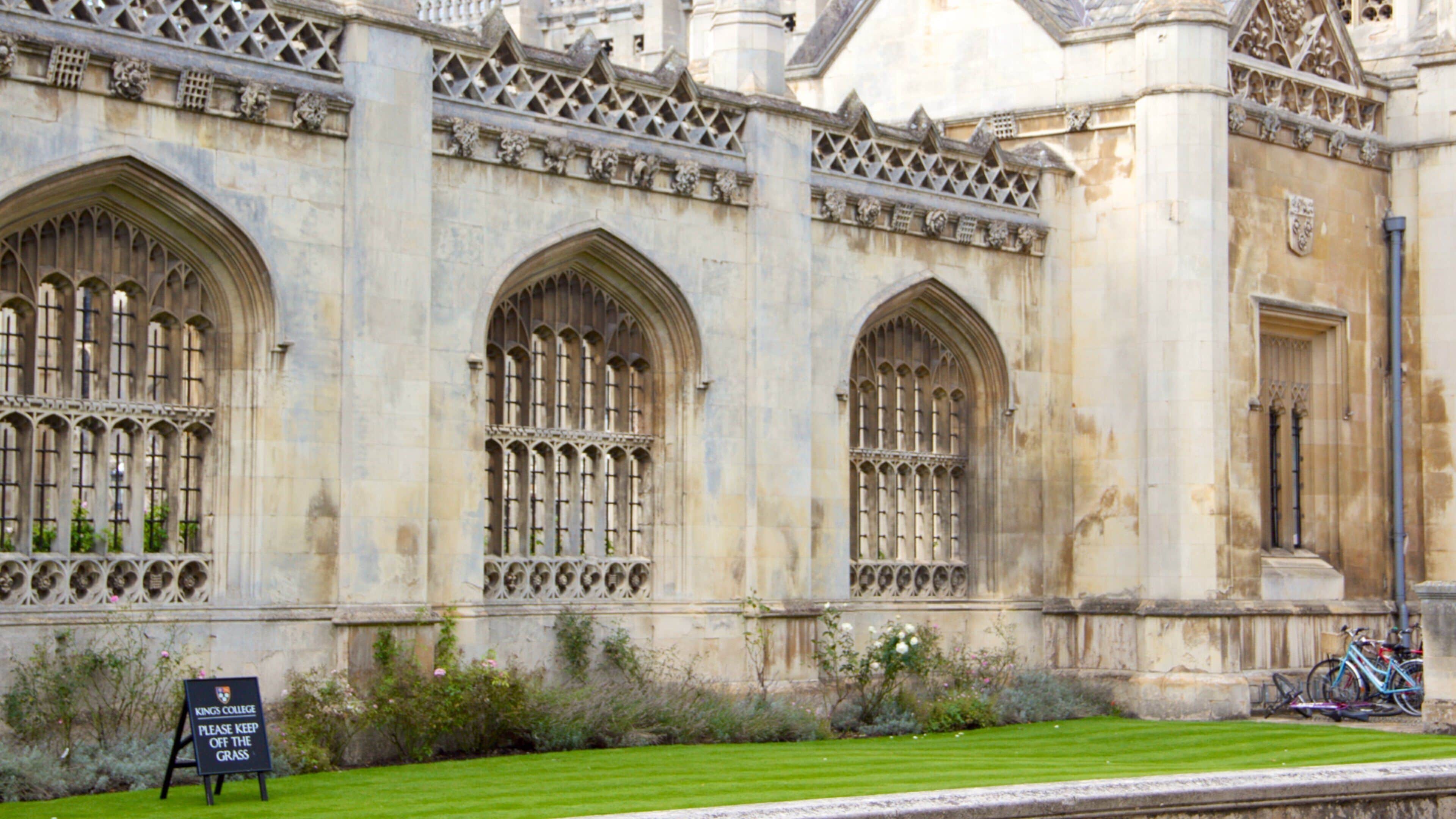 King\'s College which includes heritage architecture