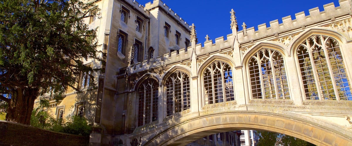 Bridge of Sighs featuring a bridge and heritage elements