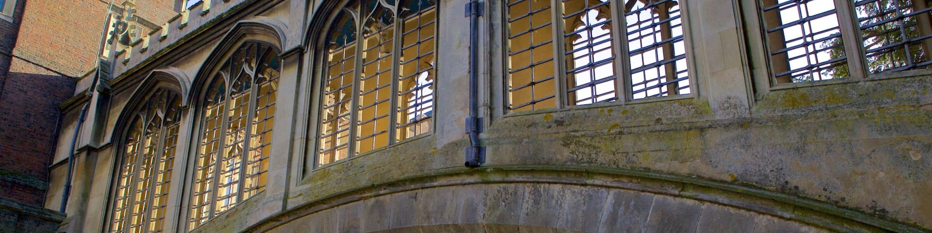 Bridge of Sighs featuring kayaking or canoeing, a bridge and heritage elements