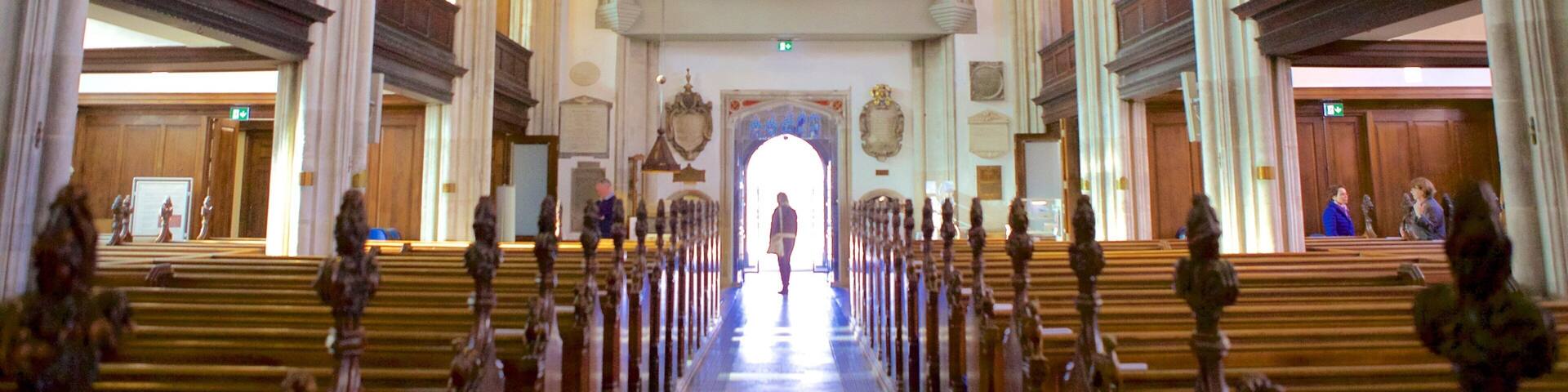 Eglise St Mary the Great mettant en vedette éléments du patrimoine, une église ou une cathédrale et architecture patrimoniale