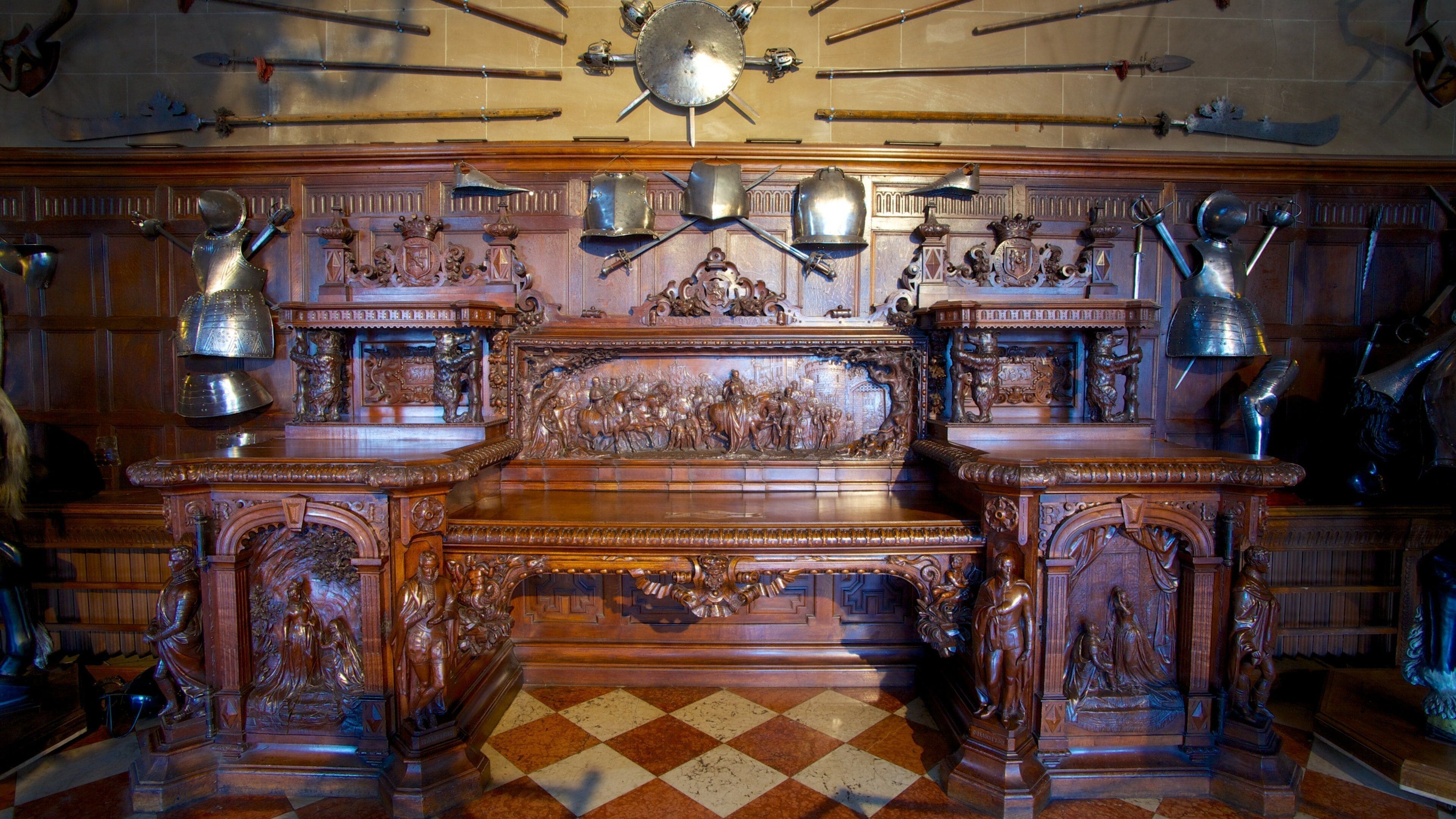 Warwick Castle which includes chateau or palace and interior views