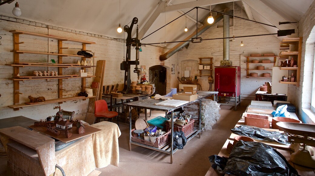 Coalport porselensmuseum som inkluderer innendørs