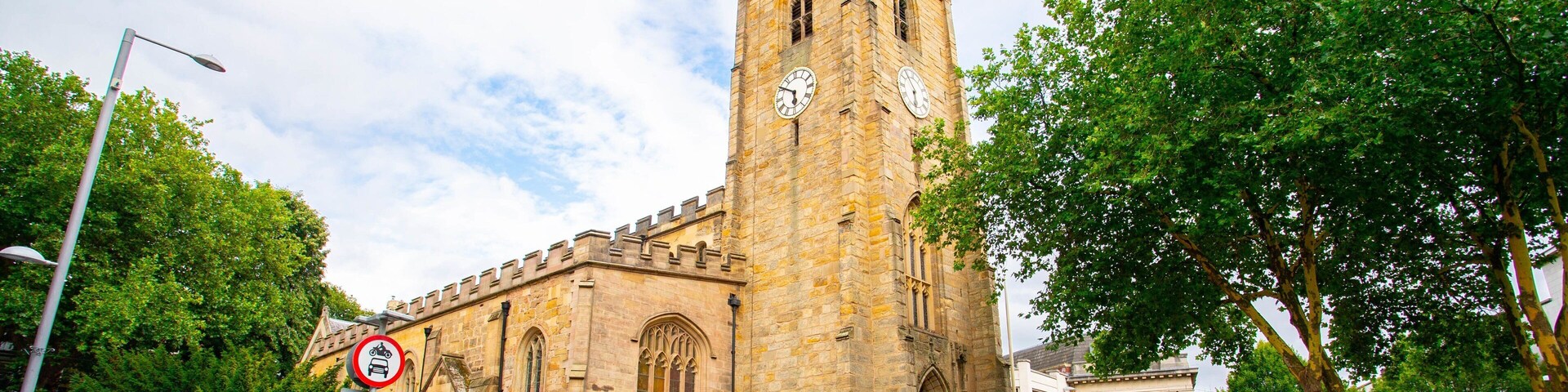 St Peter\'s Church featuring heritage architecture and a church or cathedral