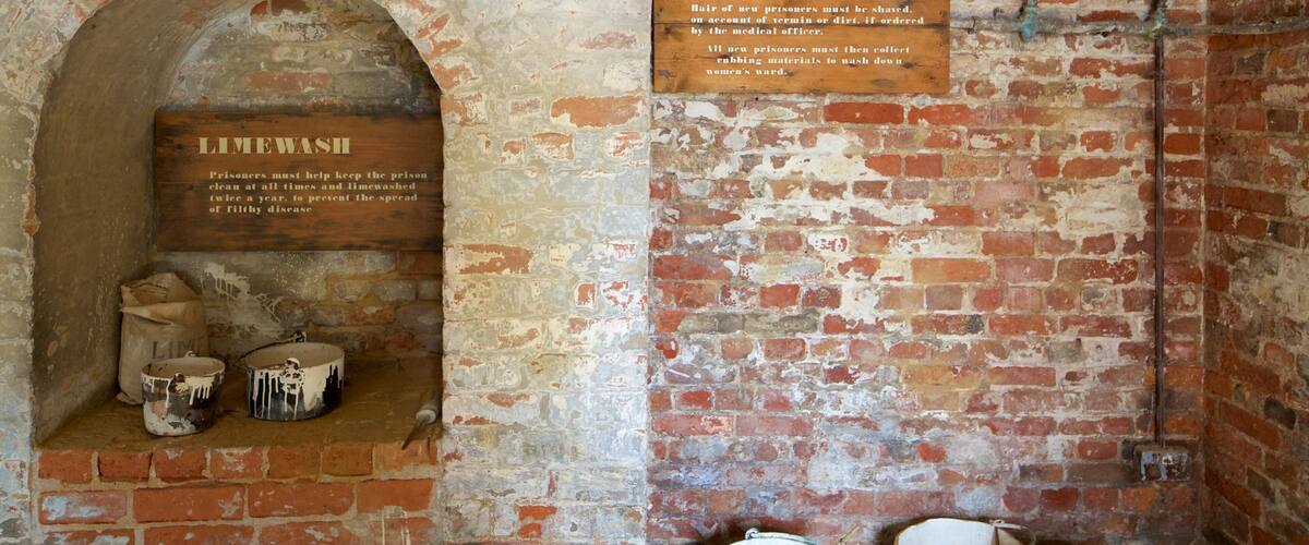 Galleries of Justice which includes interior views and heritage elements