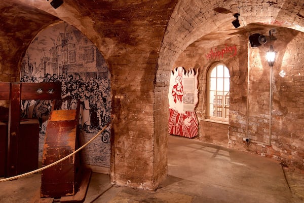 Galleries of Justice montrant patrimoine historique et vues intérieures