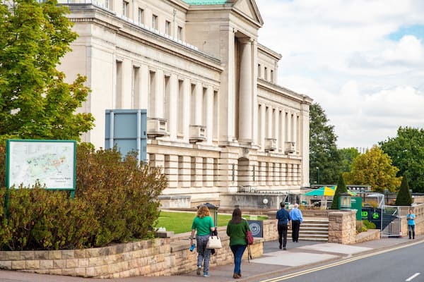 University of Nottingham featuring street scenes and heritage elements