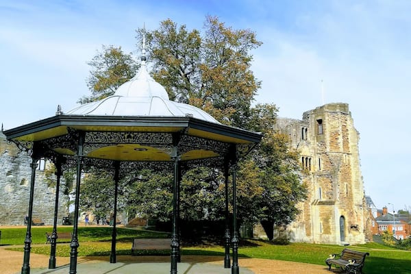 The castle from inside the gardens.