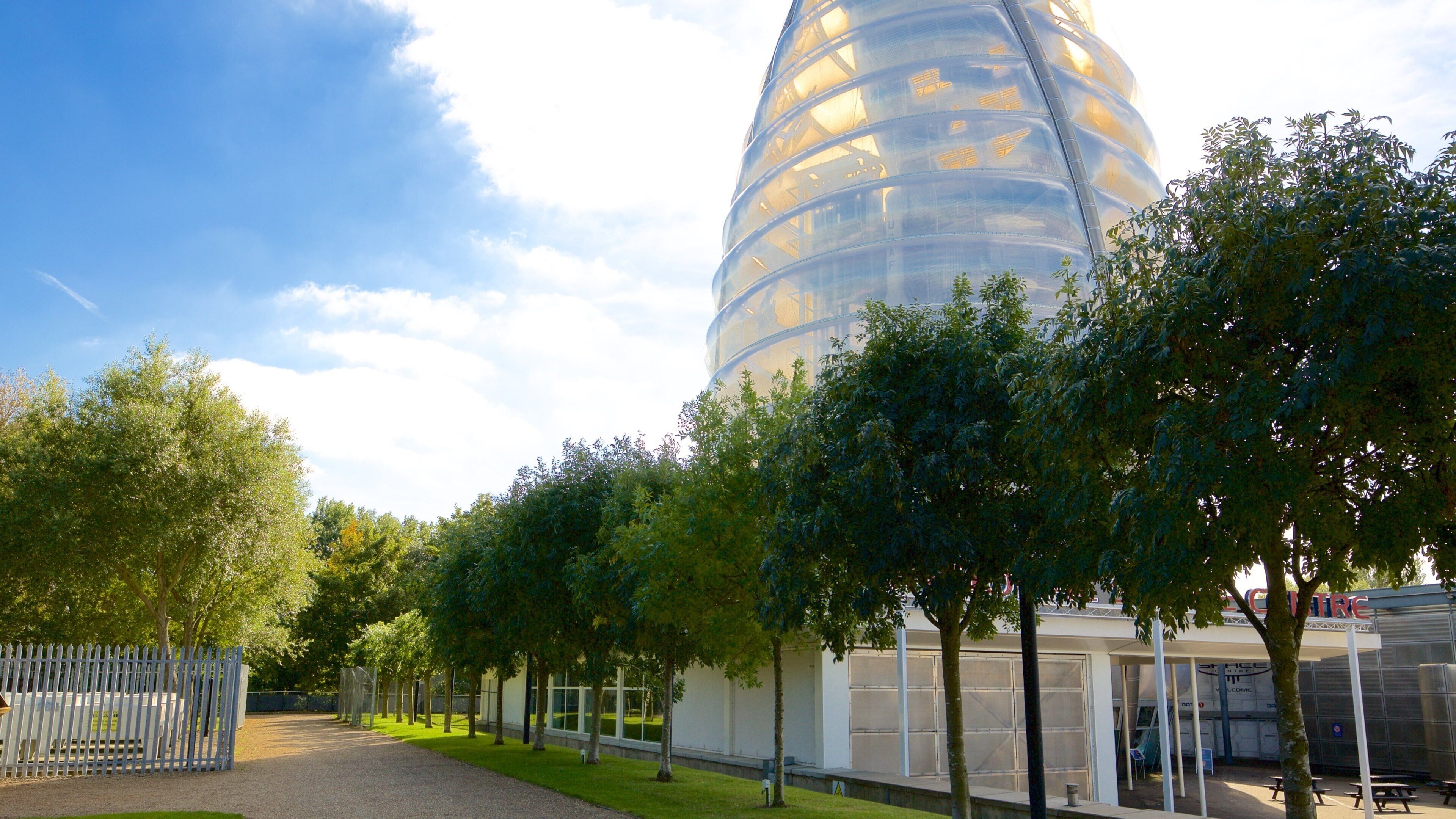 National Space Centre montrant architecture moderne