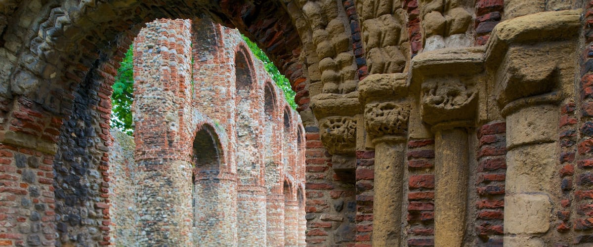 โบสถ์ St Botolph ซึ่งรวมถึง ซากปรักหักพัง, มรดกวัฒนธรรม และ โบสถ์หรือวิหาร