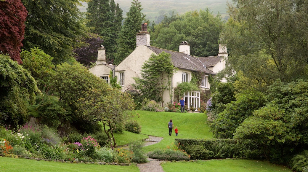 Rydal Mount which includes a park and a house