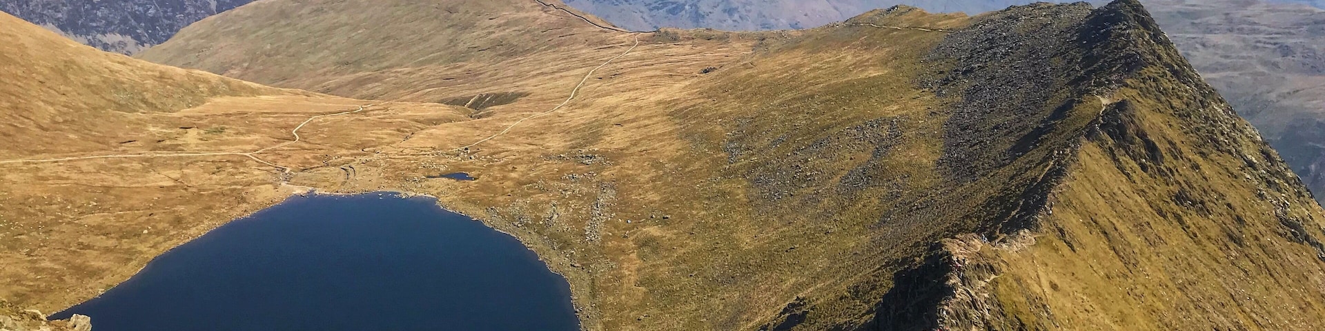 Great hikes to summit #Helvellyn, the third highest peak of England, at the Lake District #outdoor #lifeatexpedia