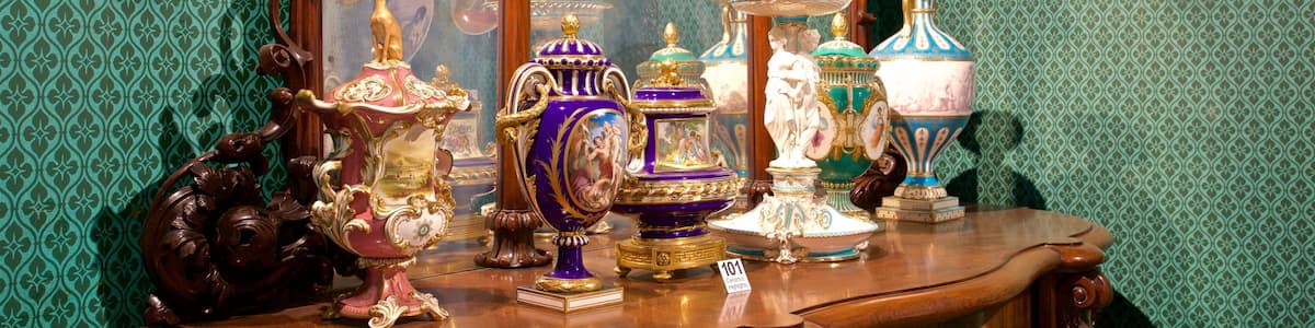 Hanley Potteries Museum mit einem Innenansichten und Geschichtliches