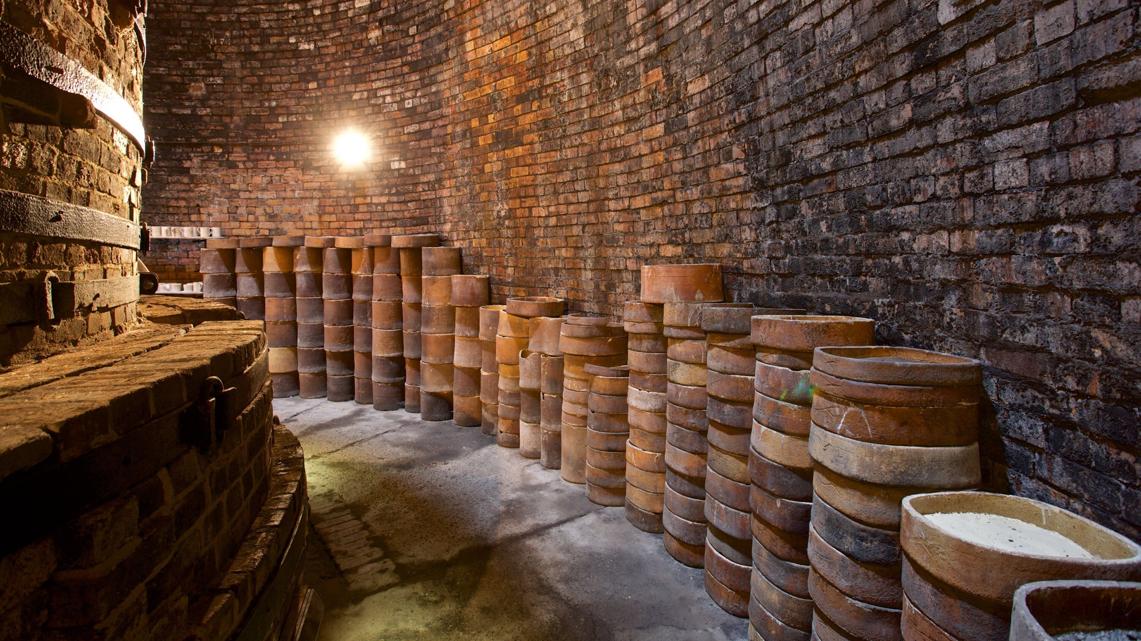 Gladstone Pottery Museum montrant patrimoine historique et vues intérieures