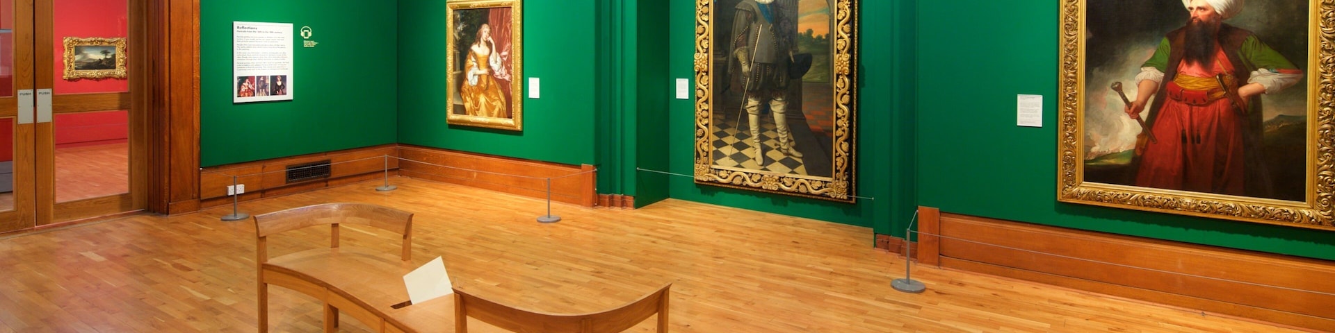 Graves Art Gallery mostrando vista interna y arte