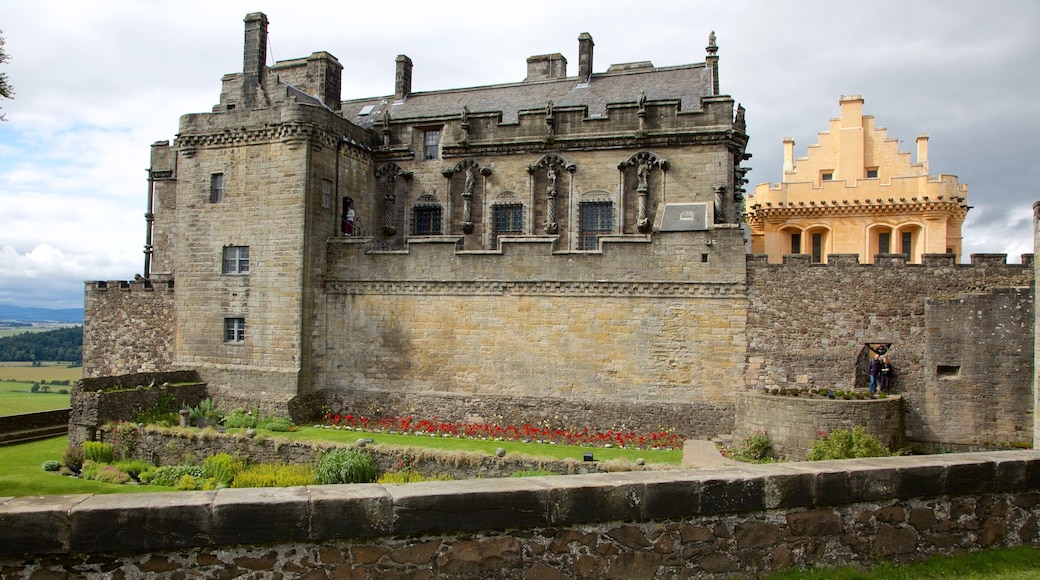 史特林城堡 呈现出 城堡 和 懷舊元素