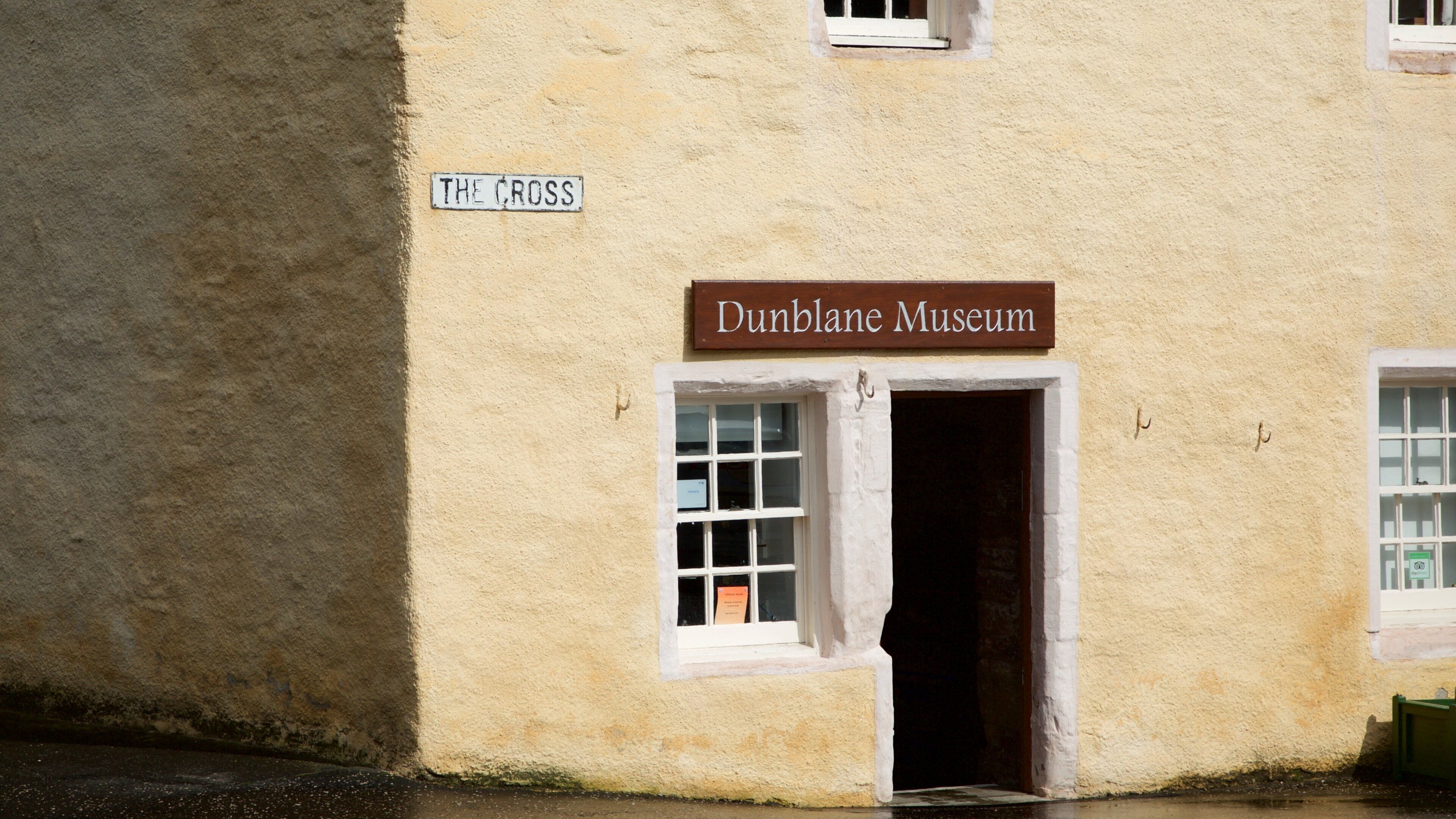 Dunblane Museum que inclui cenas de rua e sinalização