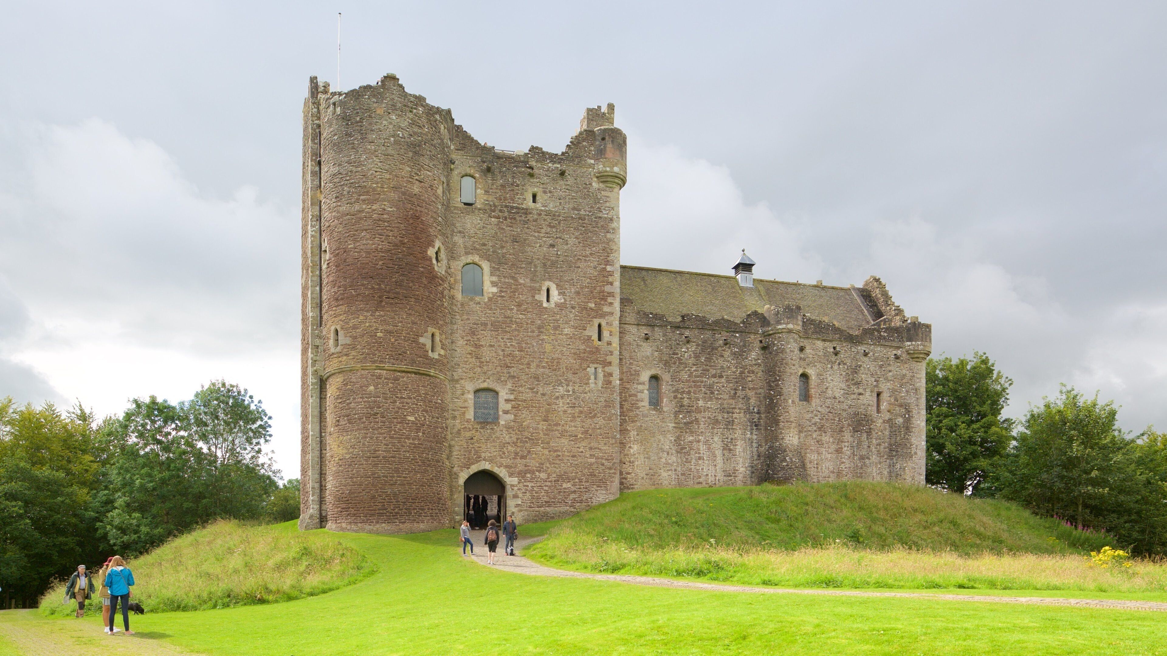 Doune Castle featuring heritage elements and a castle