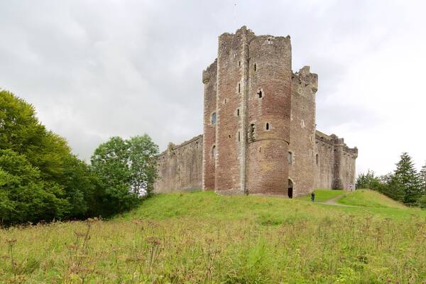 Doune Castle featuring heritage elements and a castle