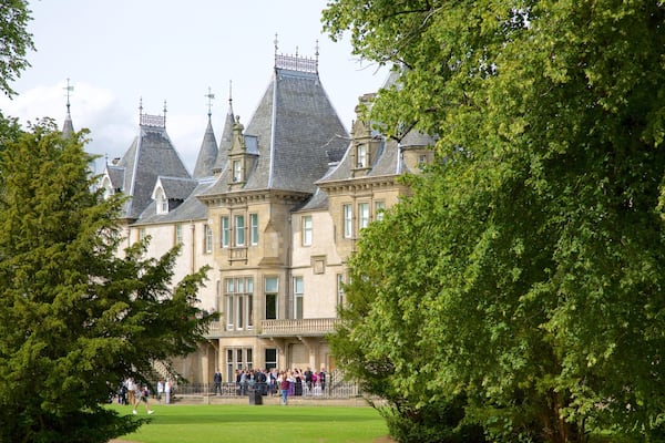 Callendar House featuring a castle and heritage elements