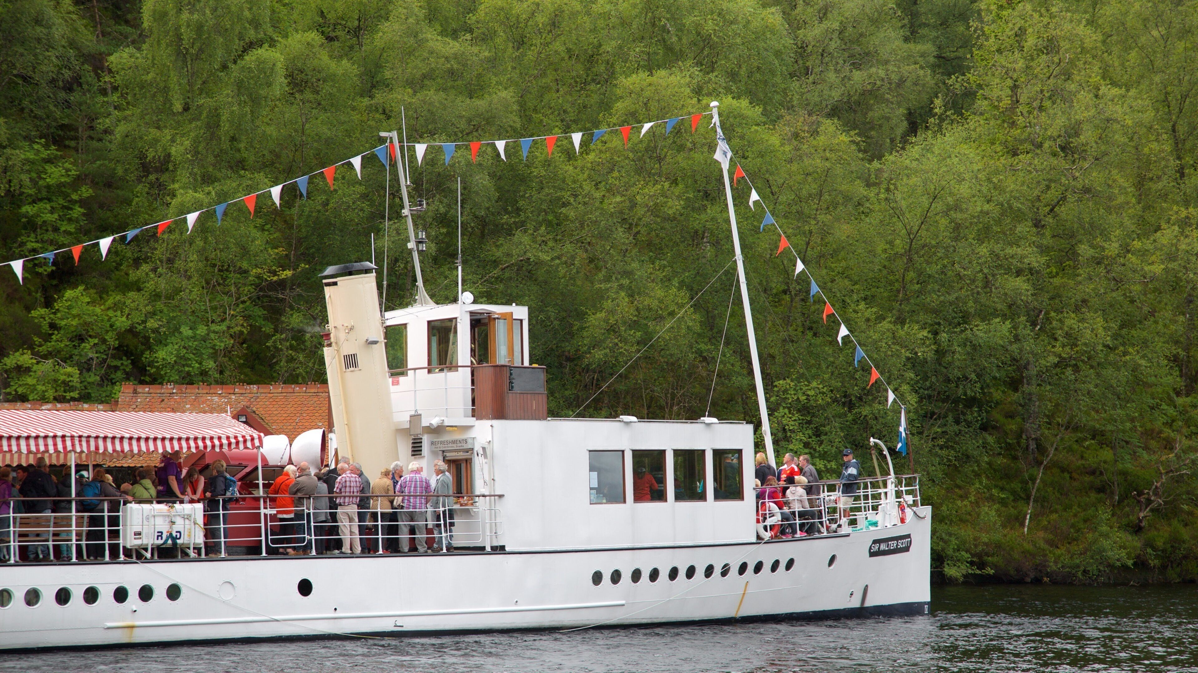Loch Katrine inclusief varen en een veerboot