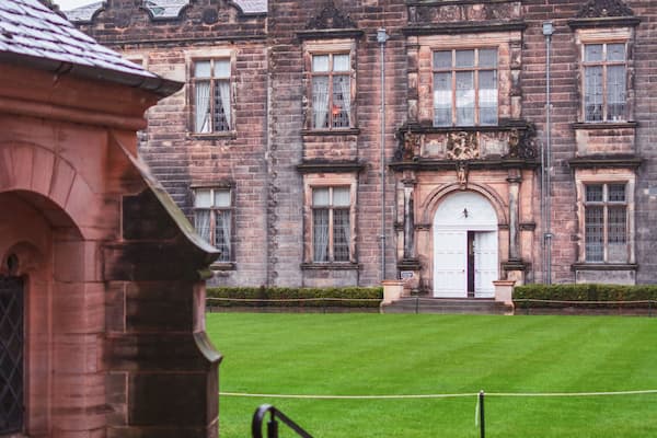 University of St Andrews is the oldest of the four ancient universities of Scotland.
It was founded between 1410 and 1413. Can you imagine?!
This is a view of the Courtyard of the United College.