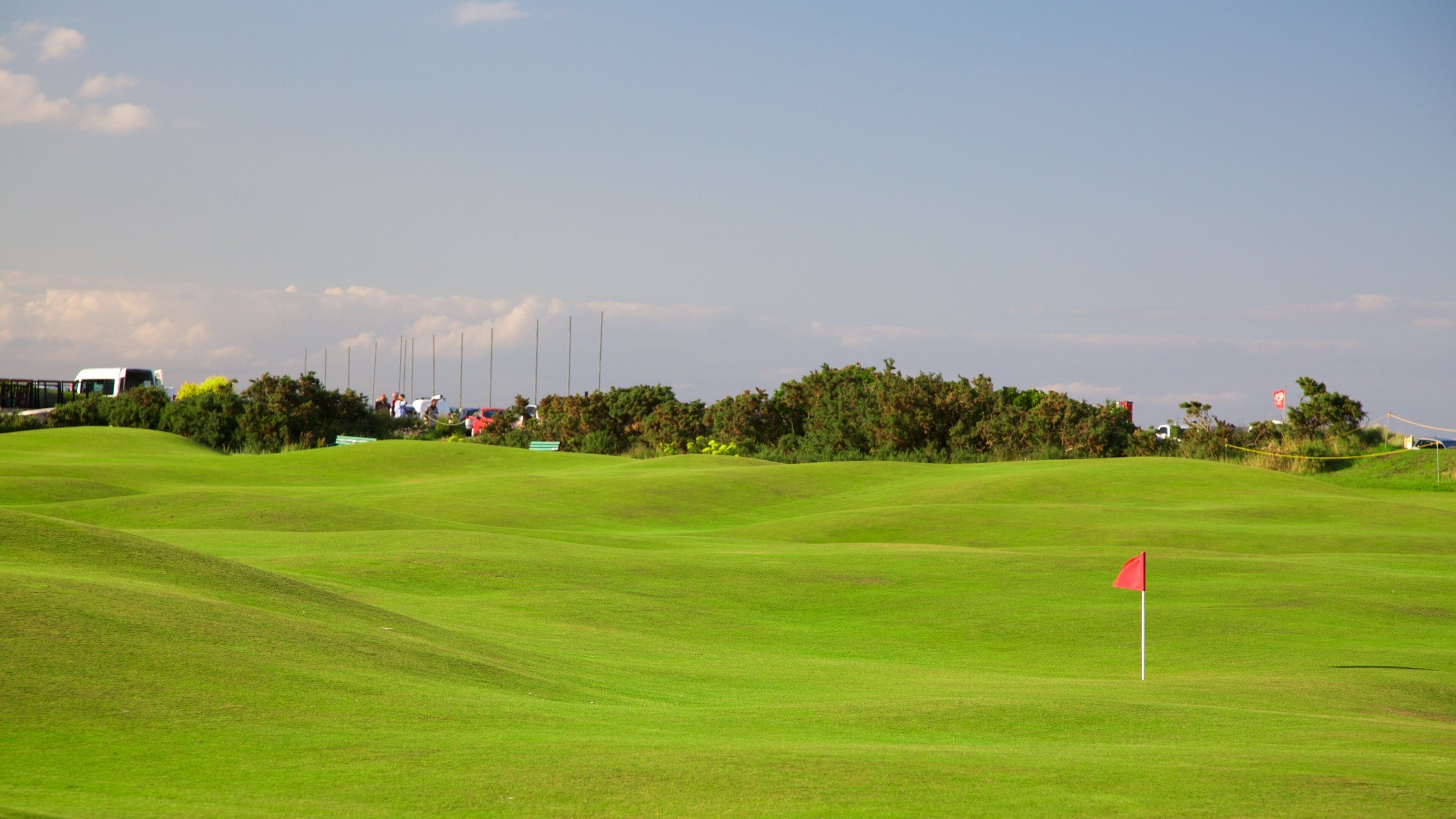 St. Andrews Links showing heritage architecture and golf