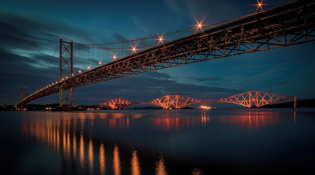 #BVSBlue
Blue hour at the stunning Forth Bridge.