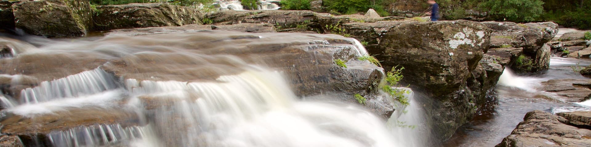 Falls of Dochart featuring rapids and a cascade