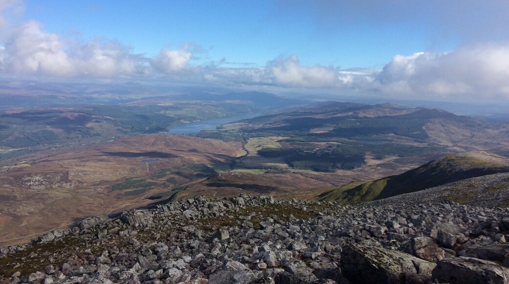 In the middle of the boulders ascending schiehallion !