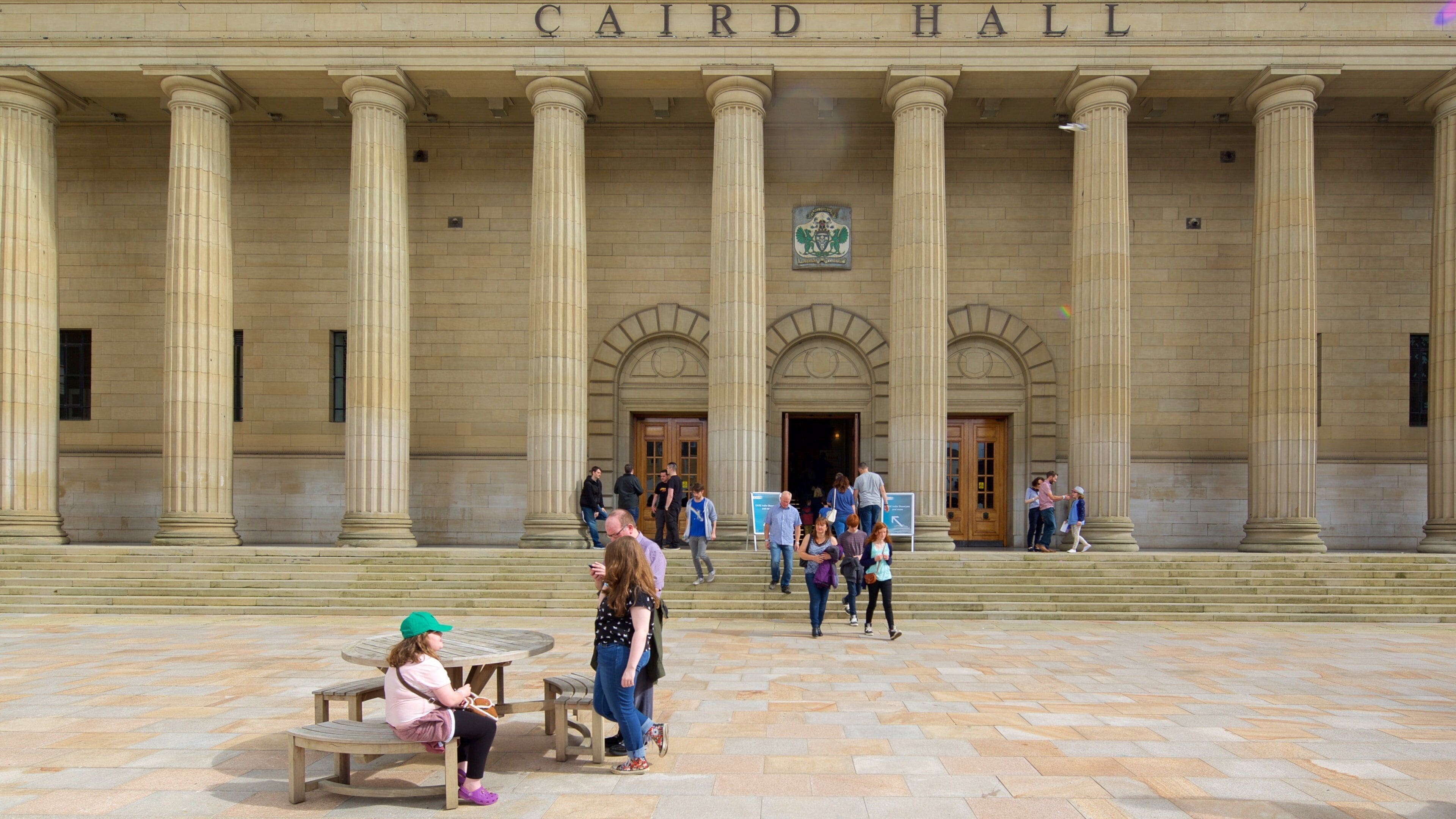 City Square som viser en plads eller et torv, gadeliv og kulturarvsgenstande