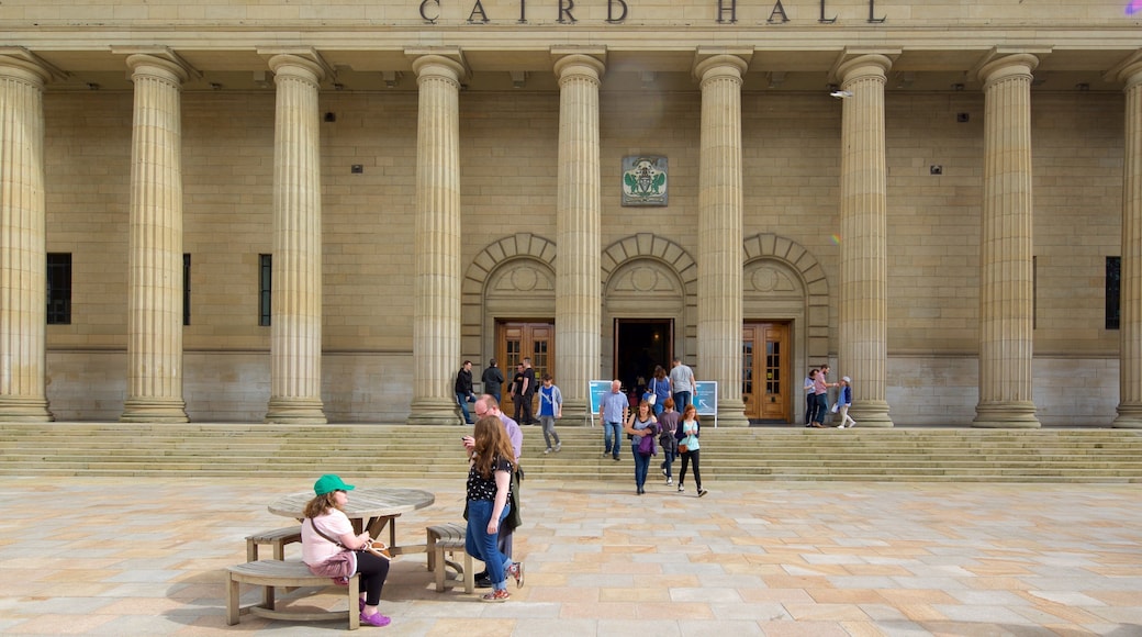 City Square which includes a square or plaza, heritage elements and street scenes