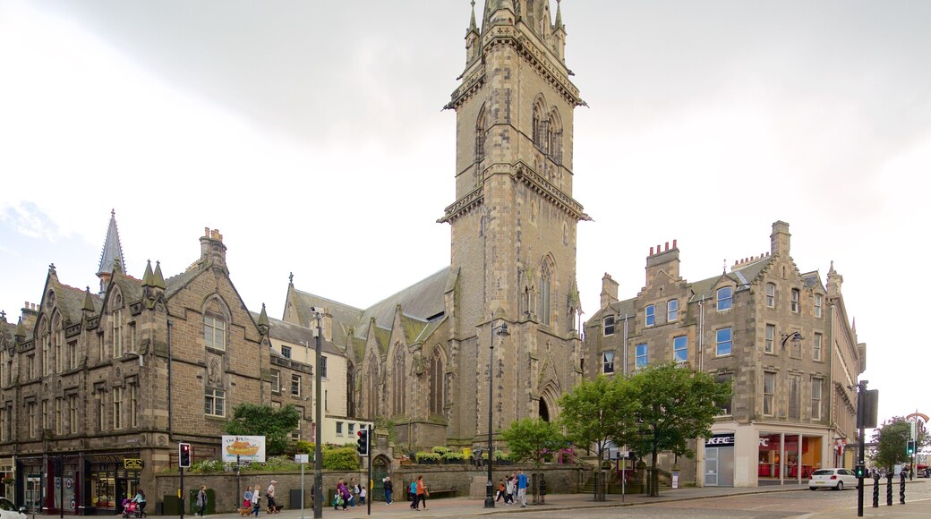 St. Paul\'s Episcopal Cathedral 表示 ストリート シーン と 教会あるいは大聖堂