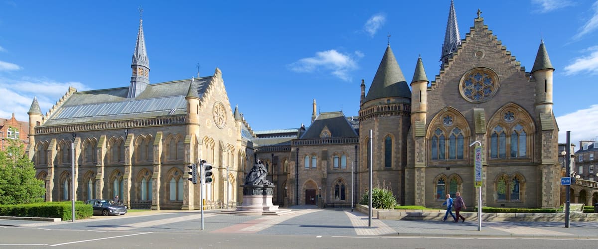 McManus Galleries and Museum which includes heritage elements and street scenes